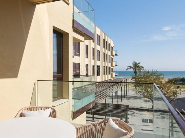 Piso en venta en Cubelles, Les Salines Pla de Sant Pere. PLANTA 3 CON TERRAZA. Pisos.