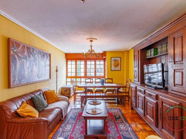 Piso en venta en Cudillero. ? Amplio y luminoso piso en Cudillero Con doble plaza de garaje incluida!. Pisos.