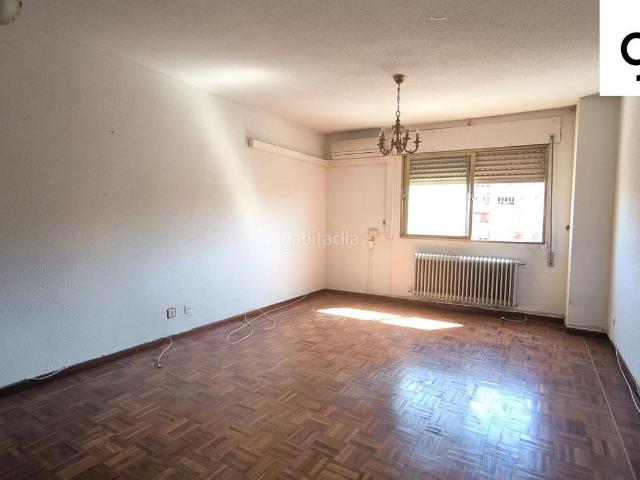 Piso en venta en Cuenca, Centro. AMPLIO PISO A LA VENTA EN HERMANOS BECERRIL. GARAJE Y TRASTERO INCLUIDO. Pisos.