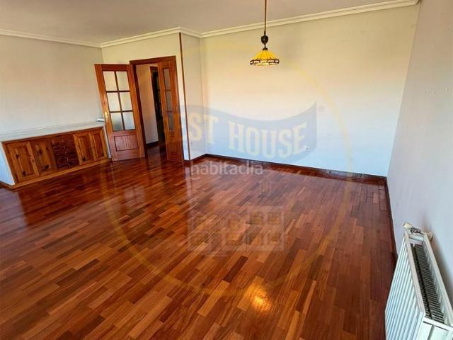 Piso en venta en Cuenca, Reyes Católicos Paseo de San Antonio. SE VENDE VIVIENDA DE VPO CON PLAZA DE GARAJE Y TRASTERO. Pisos.