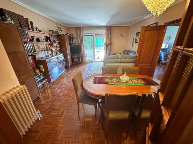Piso en venta en Cuenca, San Fernando Carretera de Valencia. SE VENDE PISO EN HERMANOS BECERRIL. Pisos.