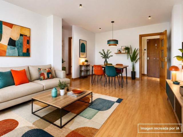 Piso en venta en Cúllar Vega. JUNTO CULLAR VEGA CON BALCONES GARAJE Y TERRAZA SUPERIOR. Pisos Cúllar.