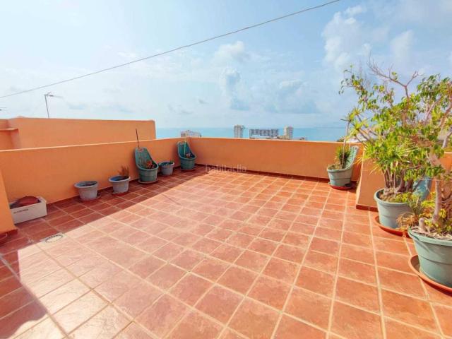 Piso en venta en Cullera, El Faro. Apartamento semireformado situado en una de las zonas mas tranquilas de Cullera, con preciosas vistas al mar. Se trata de un apart. Pisos.