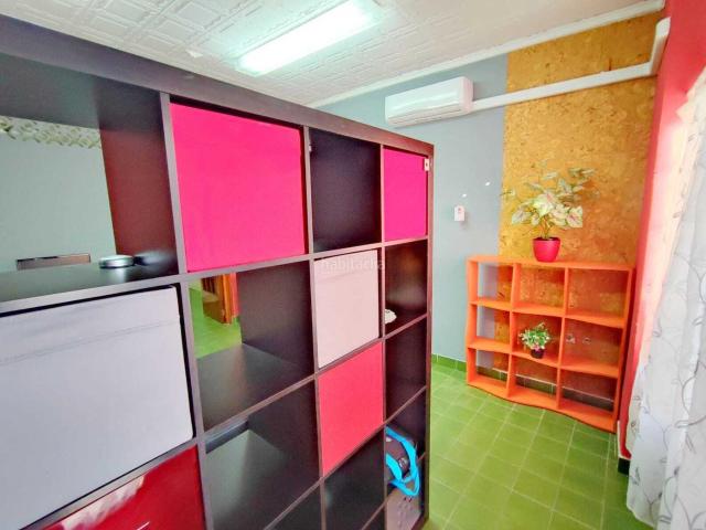 Piso en venta en Cullera, El Faro. Planta baja situada en el Faro de Cullera, próxima a parada de bus, restaurantes, hoteles, farmacias y de la playa. Muy bien comun. Pisos.