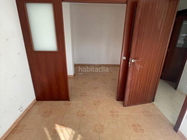 Piso en venta en Culleredo, Almeiras. PISO A REFORMAR EN HENRAS, CULLEREDO. Pisos.