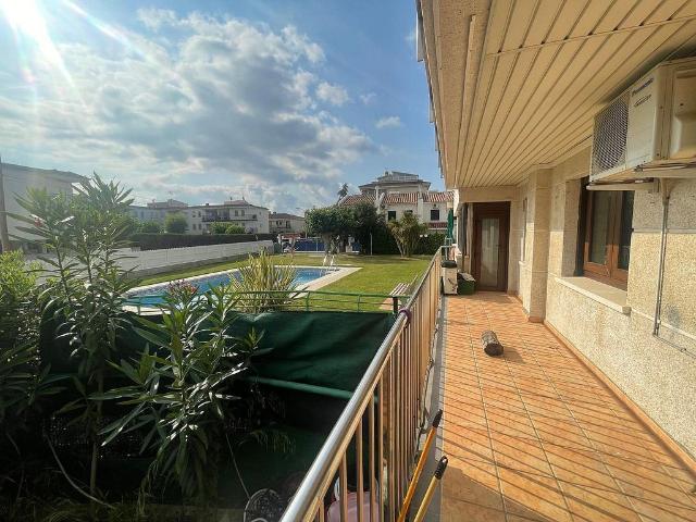 Piso en venta en Cunit, de 80 m² 3 habitaciones por 280.000