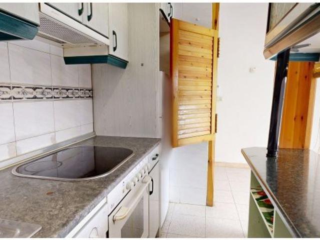 Piso en venta en C. de la Torre, Casco Histórico de Zaragoza, con terraza de uso exclusivo de 17 m2