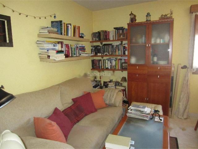 Piso en venta en Cáceres, Casco Antiguo. Urbanización con piscina y jardín. Pisos.