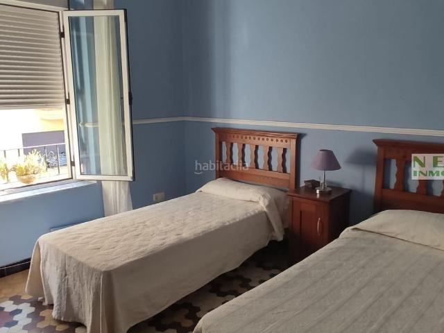 Piso en venta en Cáceres, Casco Antiguo. Piso en el centro con gran patio y piscina. Pisos.