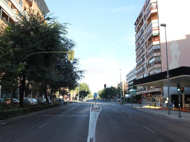 Piso en venta en Cáceres, Centro. Con garaje en el centro de Cáceres. Pisos.