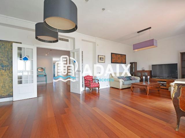 Piso en venta en Cáceres, Centro. Piso en Venta en Cáceres Paseo Cánovas. Pisos.