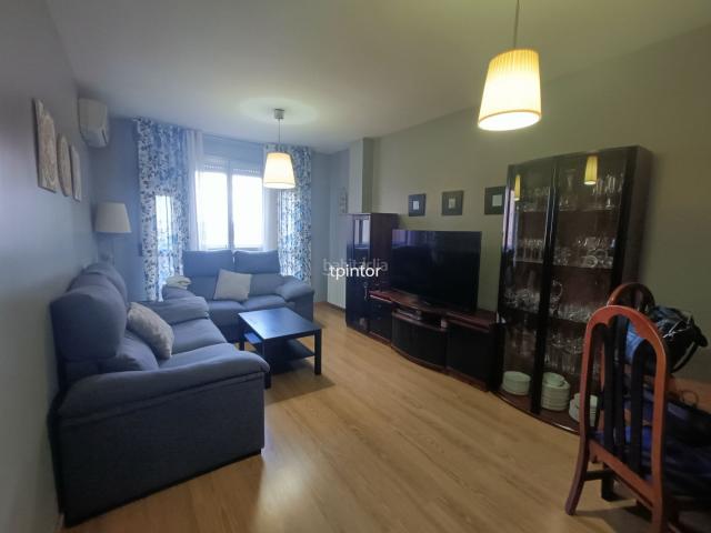 Piso en venta en Cáceres, La Cañada Aldea Moret. Reformado para entrar a vivir. Pisos.