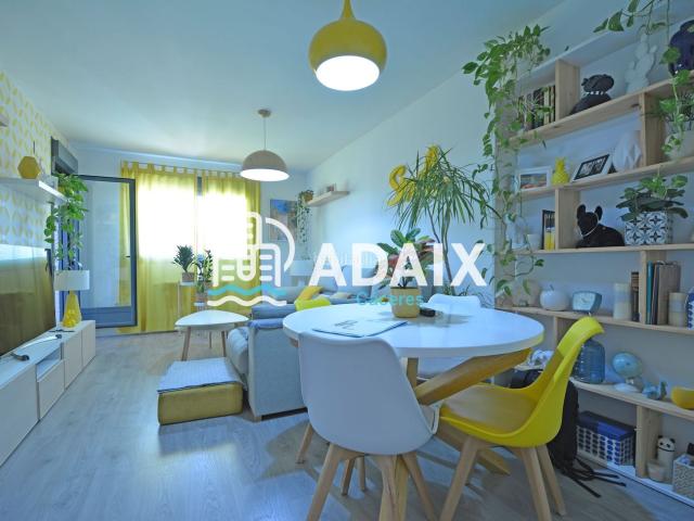 Piso en venta en Cáceres, Nuevo Cáceres. Este apartamento de luxo em Cáceres oferece 3 quartos, 2 casas de banho e acabamentos de alta qualidade, com uma área de 100 m. Co. Pisos.