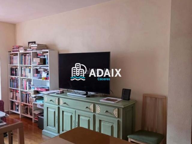 Piso en venta en Cáceres, Nuevo Cáceres. PISO EN VENTA EN CÁCERES.OPORTUNIDAD DE INVERSIÓN CON RENTABILIDAD INMEDIATA EN NUEVO CÁCERES!Buscas una inversión segura, sin esp. Pisos.