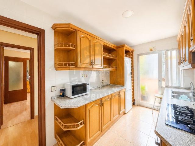 Piso en venta en Cáceres, Ruta de la Plata. Venta de vivienda de 4 dormitorios, 2 baños, Garaje y Trastero. Pisos.