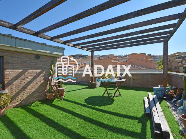Piso en venta en Cáceres, Ruta de la Plata. Dúplex en venta en R66 Cáceres con terraza y piscinaDespertar con vistas despejadas, disfrutar de cenas al aire libre en una gran. Pisos.