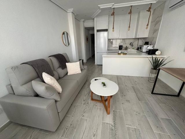 Piso en Venta en Cabo Cervera