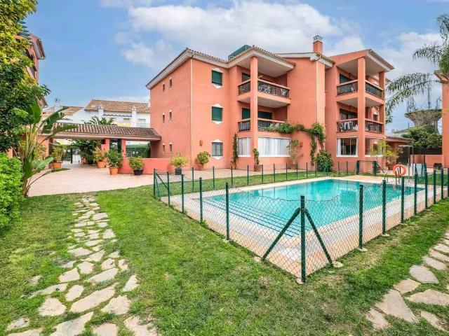 Piso en Venta en Cabopino Artola