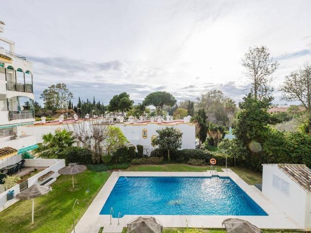 Piso en Venta en Cabopino Artola