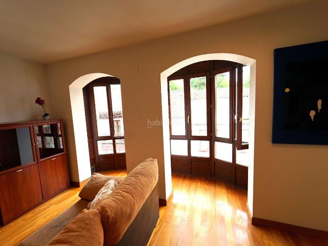 Piso en venta en Cabezón de la Sal. Cabezón de la Sal apartamento en tercera planta con dos dormitorios y terraza orientación este oeste Cantabria. Pisos Cabezón de la.