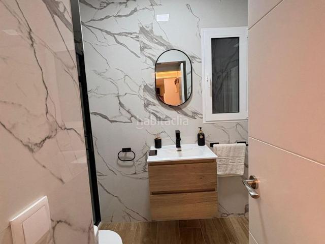 Piso en venta en Cádiz, Alameda Mentidero Teatro Falla. Piso reformado con patio privado en el centro de Cádiz, ideal para vivir o invertir. Pisos.
