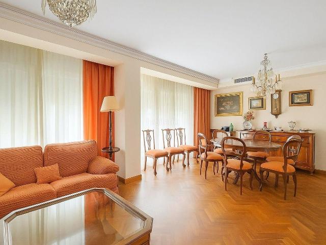 Piso en venta en Cádiz, Asdrúbal Bahía Blanca. Espectacular piso de 184 m2 con amplitud y luz natural en Bahía Blanca!. Pisos.