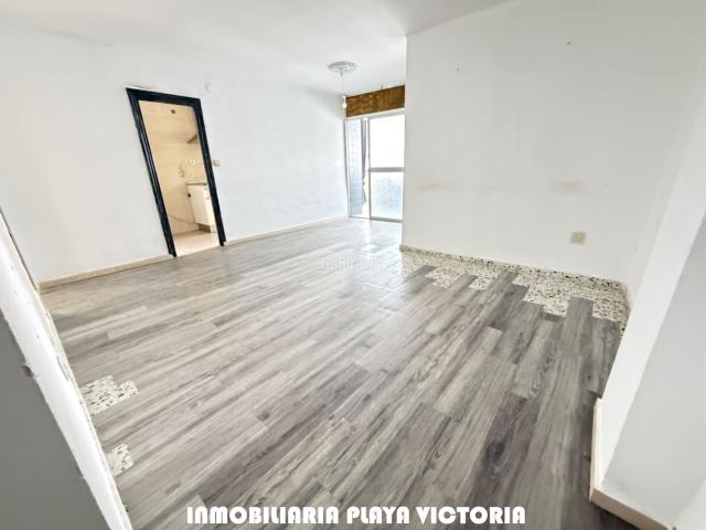 Piso en venta en Cádiz, Astilleros La Paz Loreto El Corte Inglés. OPORTUNIDAD CON ASCENSOR EN AVENIDA SEGUNDA AGUADA. Pisos.