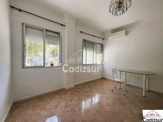 Piso en venta en Cádiz, Astilleros La Paz Loreto El Corte Inglés. OPORTUNIDAD EN BDA LA PAZ. Pisos.