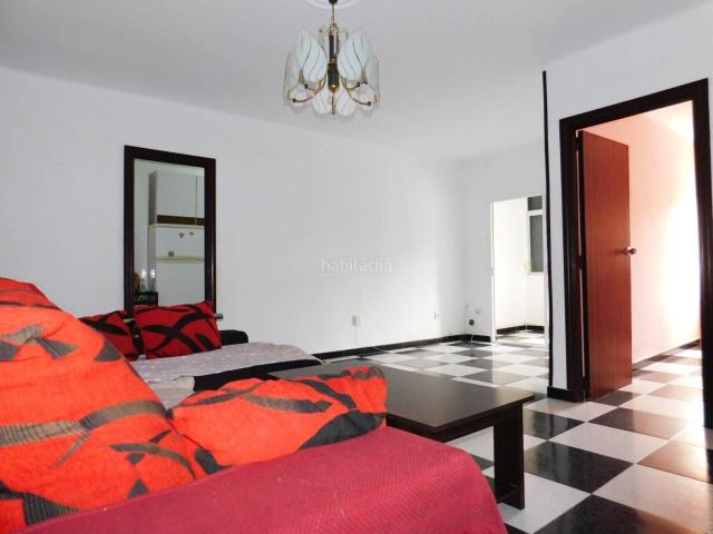 Piso en venta en Cádiz, Astilleros La Paz Loreto El Corte Inglés. LOWCOST LACALLE presenta en exclusividad piso de tres dormitorios, primera planta con ascensor, en el barrio de la Paz. Pisos.