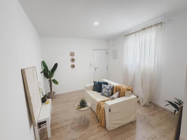 Piso en venta en Cádiz, Centro Histórico. Tres dormitorios y a estrenar. Pisos.