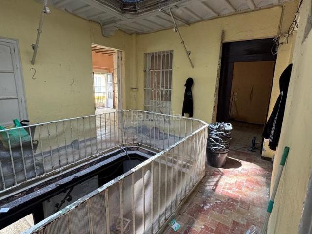 Piso en venta en Cádiz, La Caleta La Viña. Oportunidad única en Cádiz Construye la casa de tus sueños o invierte creando dos viviendas. Pisos.