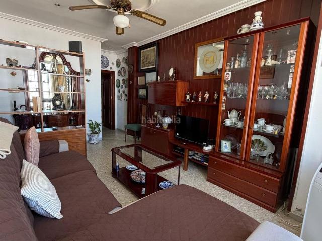 Piso en venta en Cádiz, La Caleta La Viña. PISO CON ASCENSOR DE TRES HABITACIONES EN EL CORAZÓN DE LA VIÑA. Pisos.