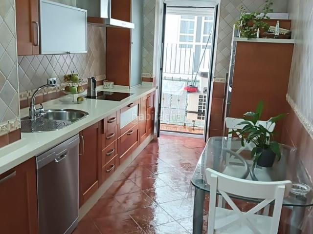 Piso en venta en Cádiz, La Caleta La Viña. PISO ENCANTADOR CERCA DEL FALLA. Pisos.