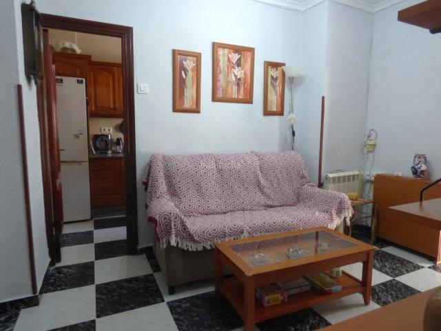 Piso en venta en Cádiz, Puntales Zona Franca. Vivienda lista para entrar a vivir. Pisos.