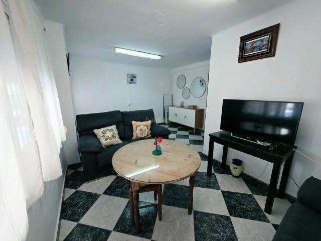Piso en venta en Cádiz, Paseo Marítimo San José La Laguna. PISO DE TRES HABITACIONES EN ZONA DE LA LAGUNA CERCA DE LA PLAYA VICTORIA. Pisos.