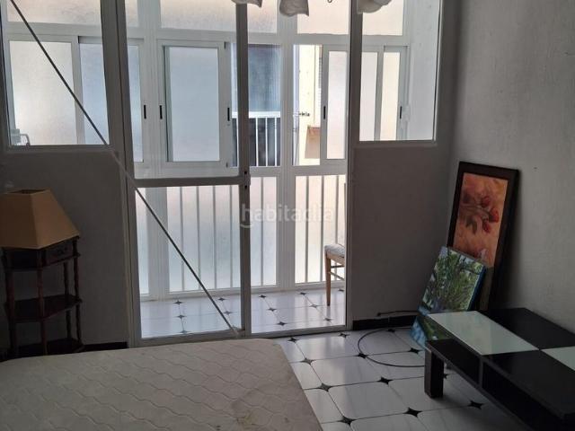 Piso en venta en Cádiz, Paseo Marítimo San José La Laguna. Piso en venta a reformar en el Hospital, Cádiz Oportunidad única. Pisos.
