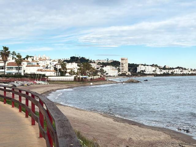 Piso en Venta en Calahonda