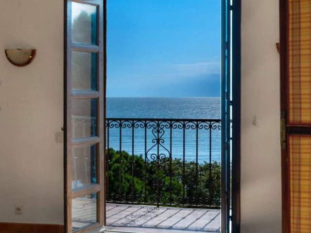 Piso en Venta en Calahonda