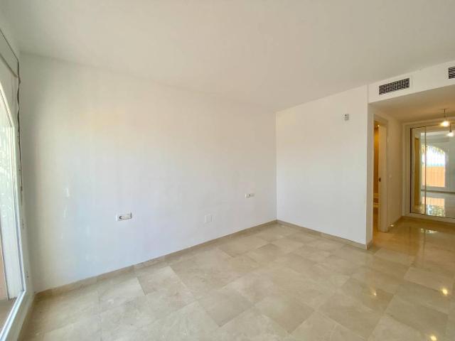 Piso en Venta en Calahonda