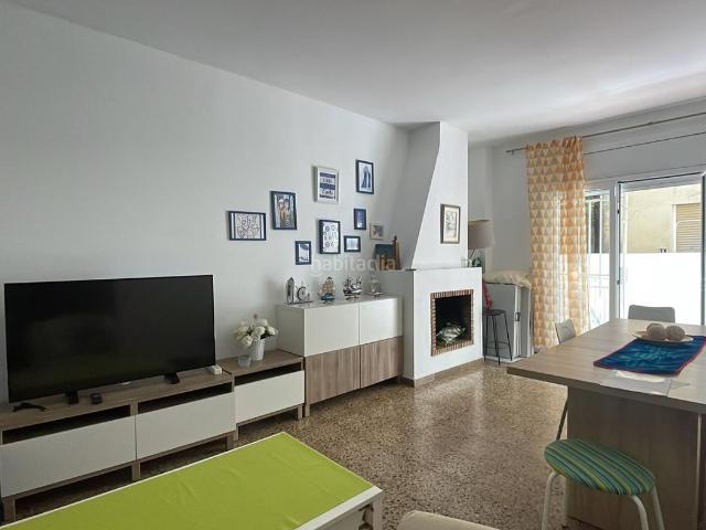 Piso en venta en Caldes d´Estrac. PLANTA BAJA CON ESPECTACULAR TERRAZA DE 42 m2, CHIMENEA Y BARBACOA HIPOTECA HASTA EL 100. Pisos Caldes.