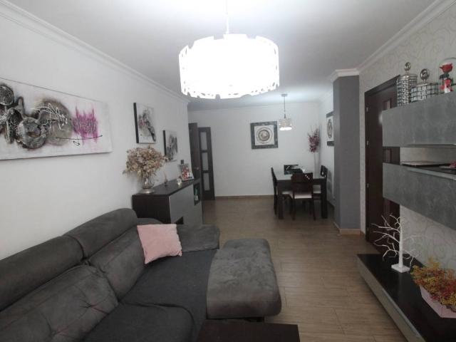 Piso en Venta en Caleta de Vélez