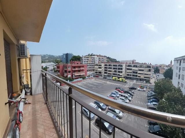 Piso en venta en Calella. CalellaPiso. Pisos.