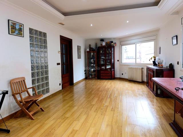 Piso en venta en Calella. VIVIENDA ÚNICA 5 HABITACIONES 3 BAÑOS CÉNTRICO. Pisos.