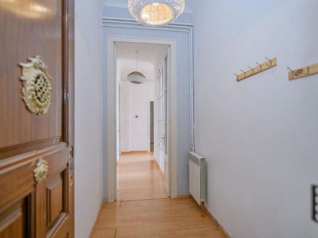 Piso en venta en calle Muralla de Sant Domènec, Manresa, de 104 m² 5 habitaciones por 170.000