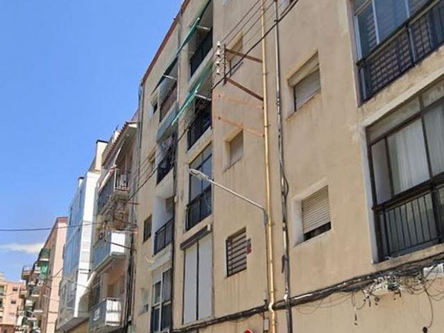 Piso en venta en calle Major, Mataró, de 55 m² 4 habitaciones por 85.000