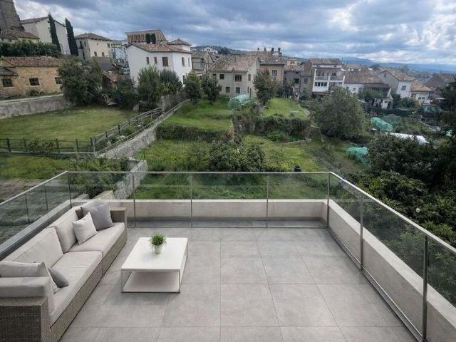 Piso en venta en calle Major, L'Esquirol, de 80 m² 3 habitaciones por 99.000