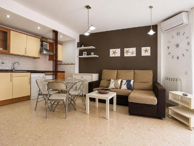Piso en venta en calle Manuel de Falla, Tarragona, de 40 m² 1 habitación por 156.900