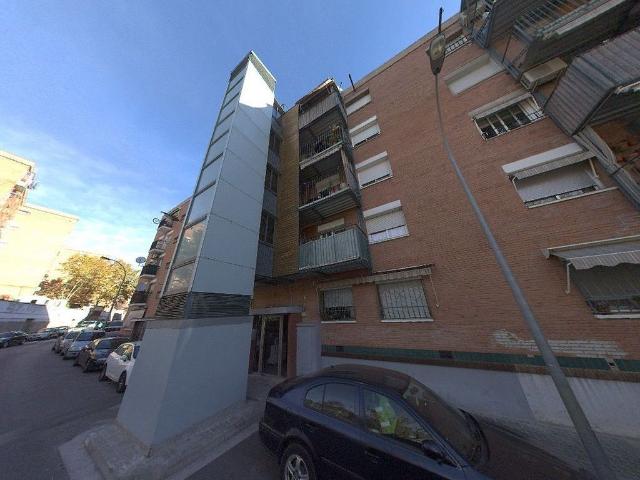 Piso en venta en calle Mas Canals, Sabadell, de 54 m² 3 habitaciones por 124.700
