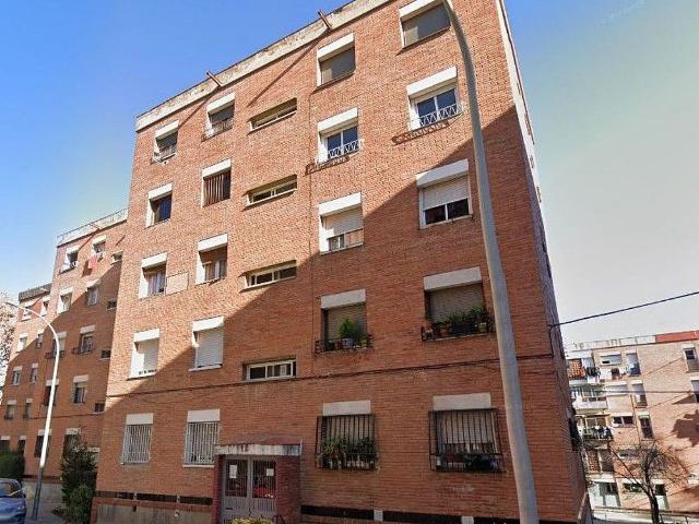 Piso en venta en calle Mas Canals, Sabadell, de 64 m² 3 habitaciones por 119.000