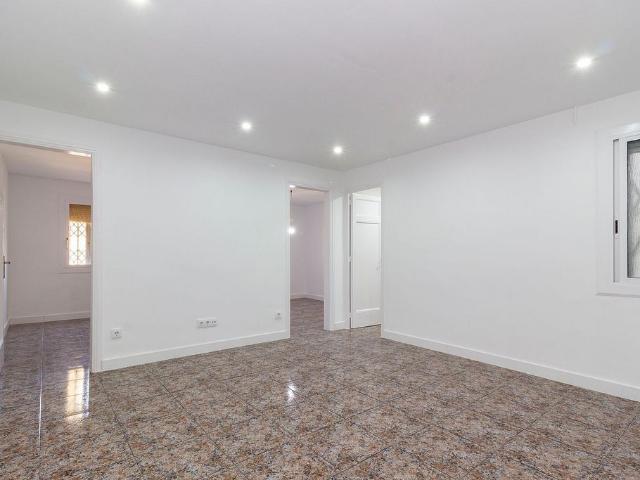 Piso en venta en calle Mas, Hospitalet de Llobregat, L´, de 67 m² 3 habitaciones por 189.000